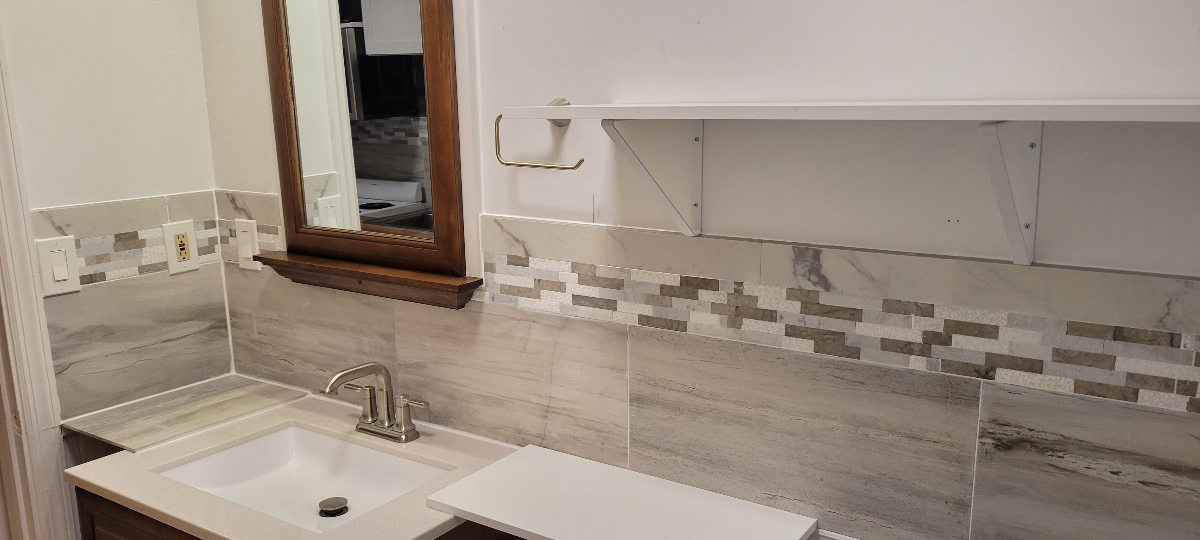 Remodeled fully furnished apartment close to hospital - Photo 2