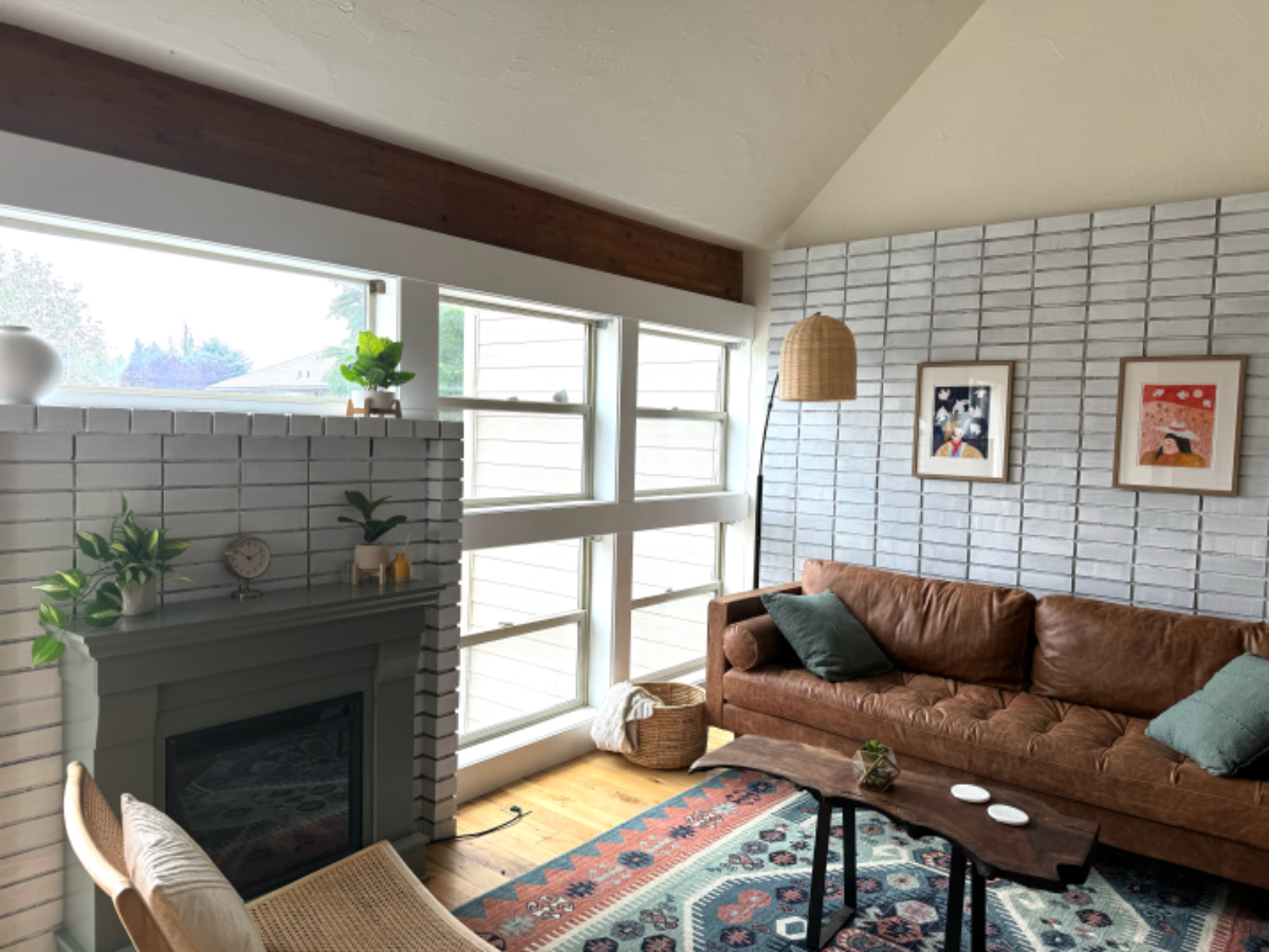 Stylish, Comfortable Townhome at the base of Pilot Butte, 5 minutes to St. Charles - Photo 3