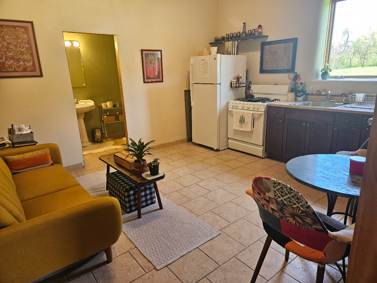 Beautiful Retreat Minutes to Downtown/BMH/Retreat - Photo 4