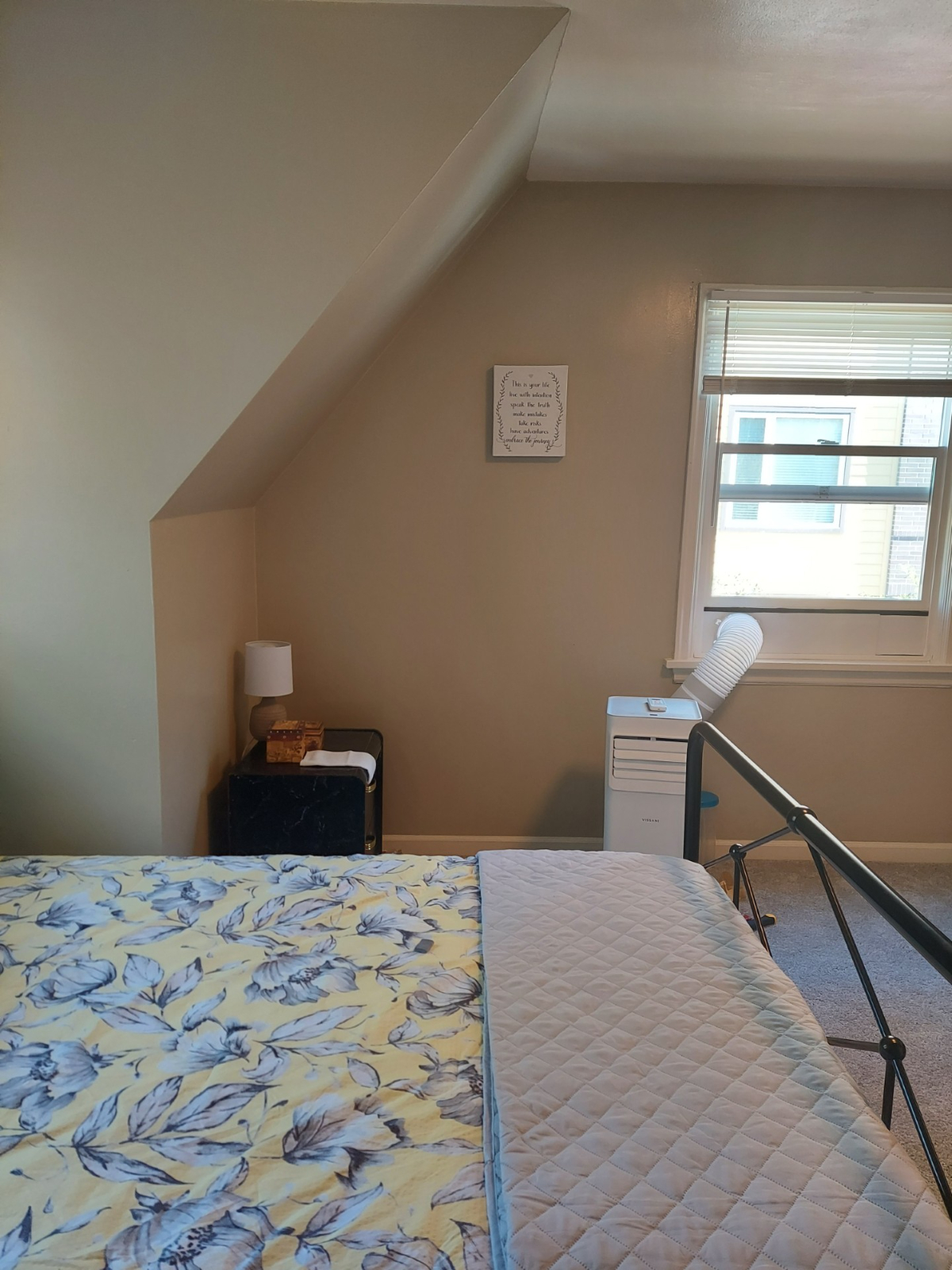 Cozy Full-Size Bedroom with Shared Bathroom