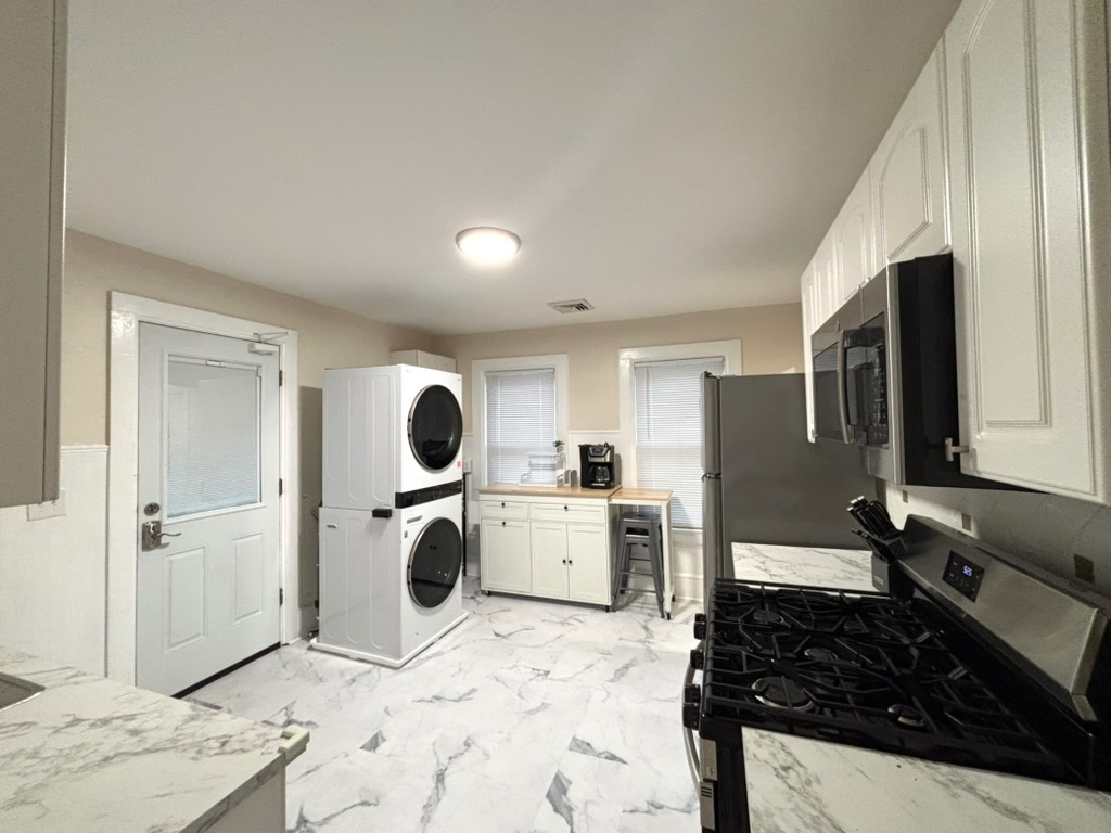 3 bed, 2 bath Top Floor  - Downtown Saratoga - Photo 11