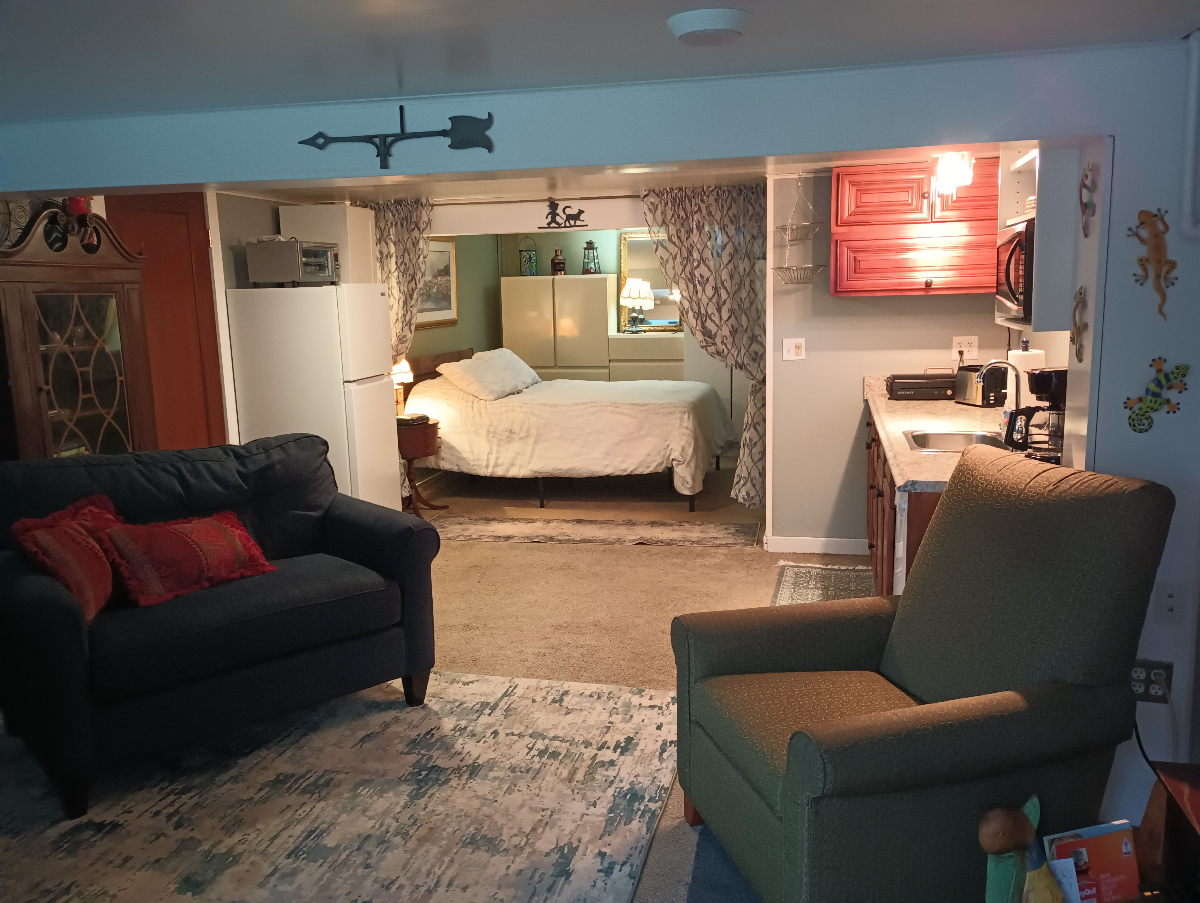 Apartment - Country Like Setting - Photo 2