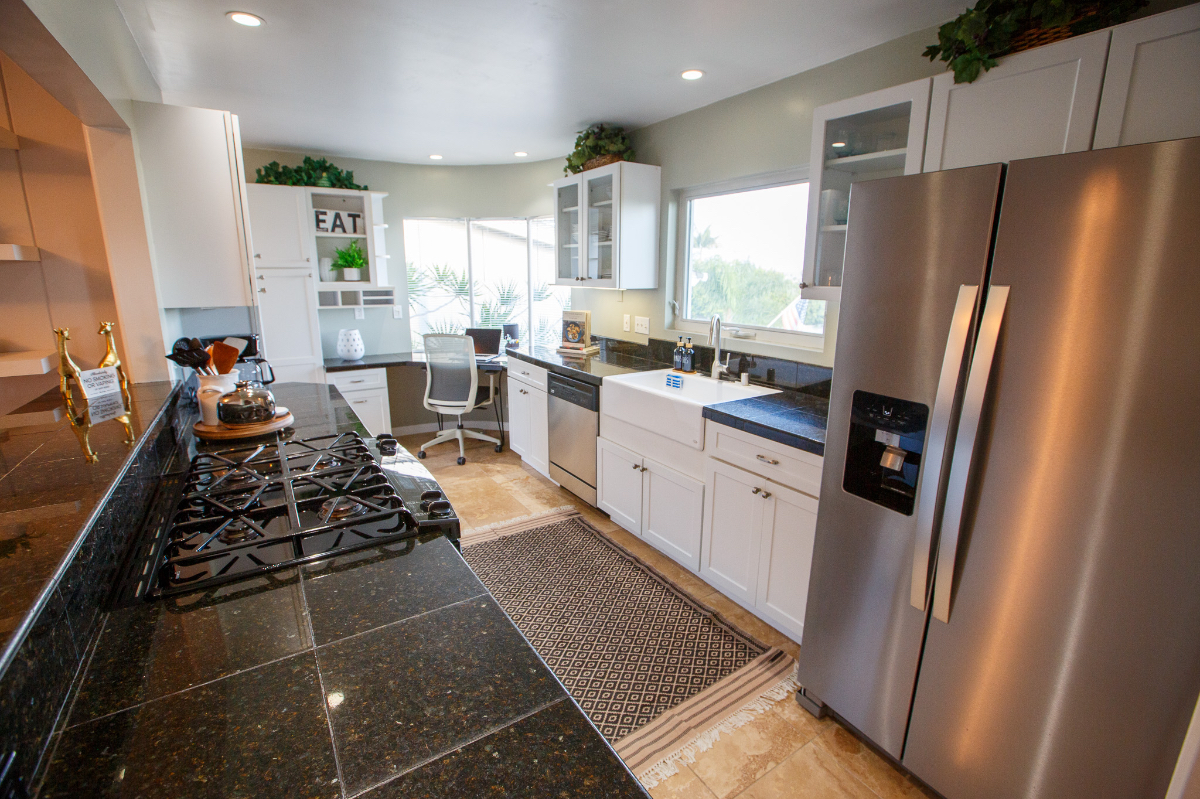Pet Friendly, Dedicated Work Space, Close to Beach and Bay. - Photo 5