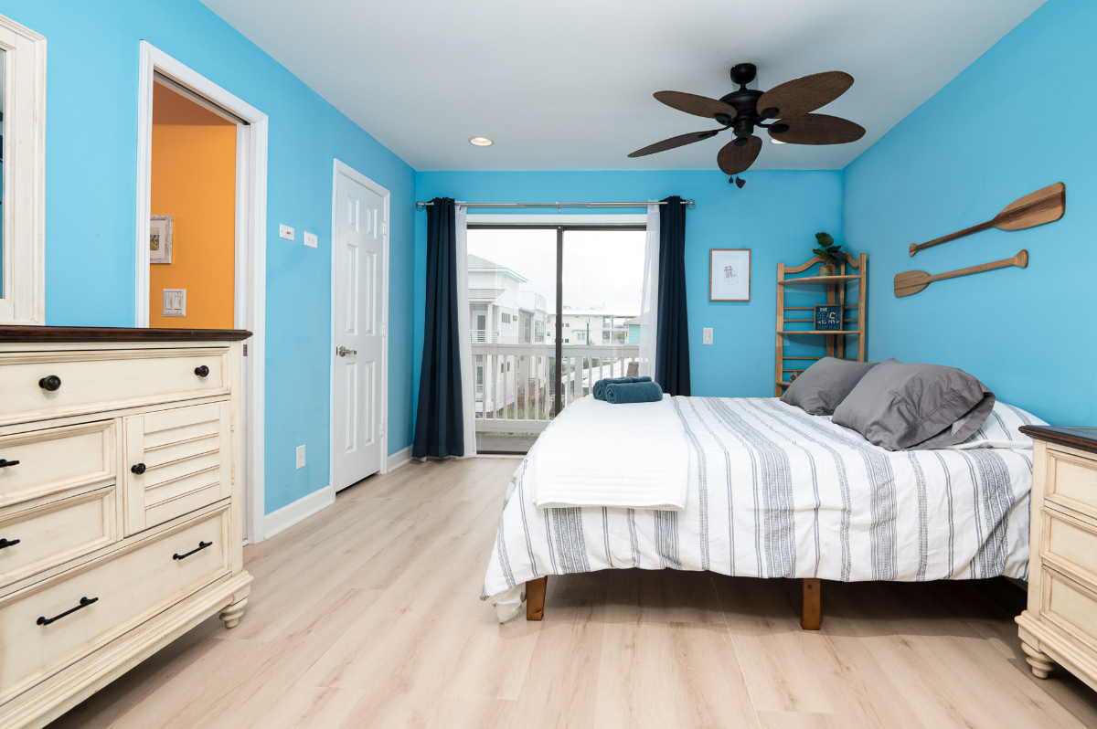 2 BR/2 BA Beach Condo with Ocean Views - Photo 4