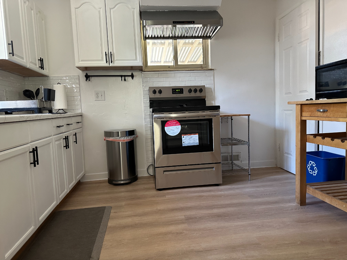 Private 1BR, 1 bath basement unit - Denver