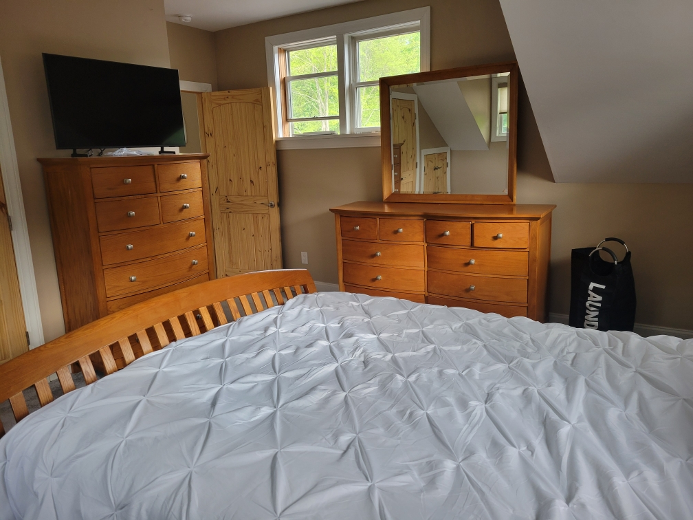 Charming Countryside Escape Modern & Spacious Upstairs Apartment with Resort-Style Amenities on a Se - Photo 10