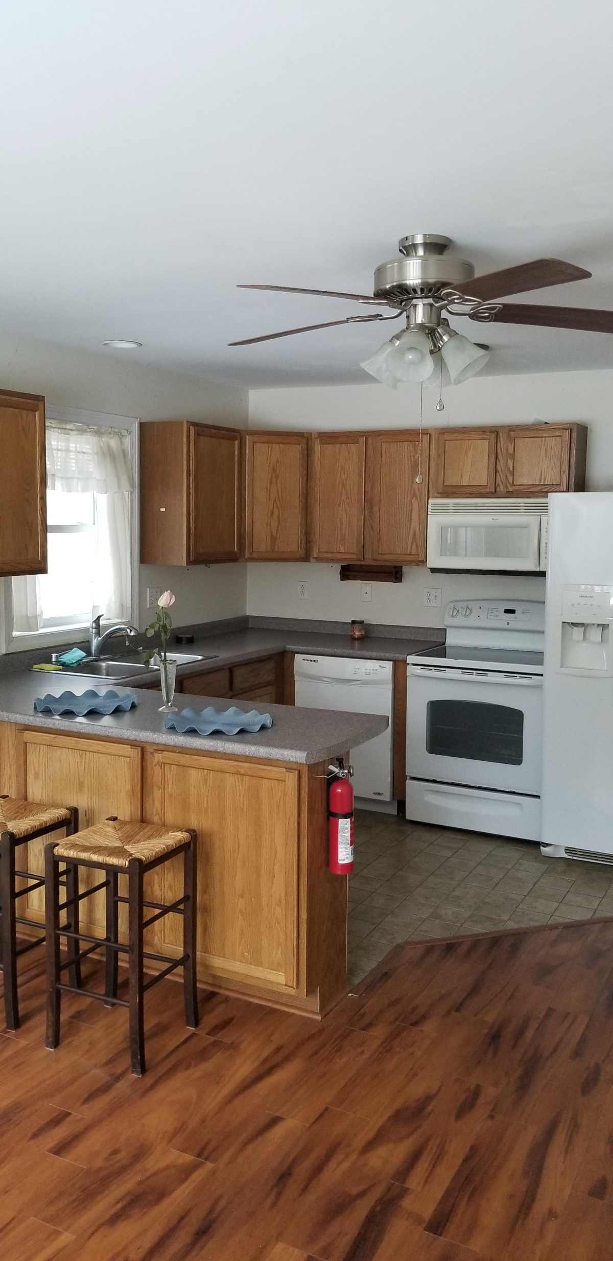 Beautiful 1 bedroom apartment in quiet rural setting - Photo 2