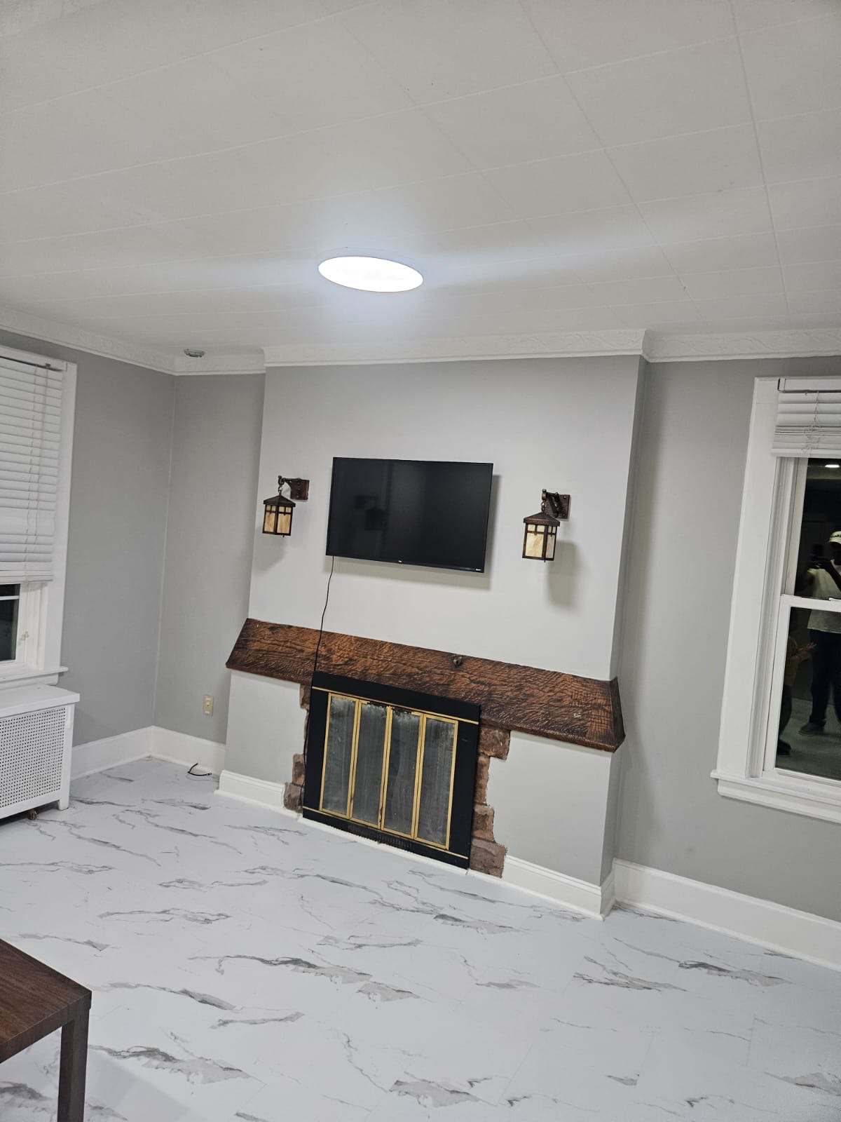 Full  Apartment  - Private - Photo 5