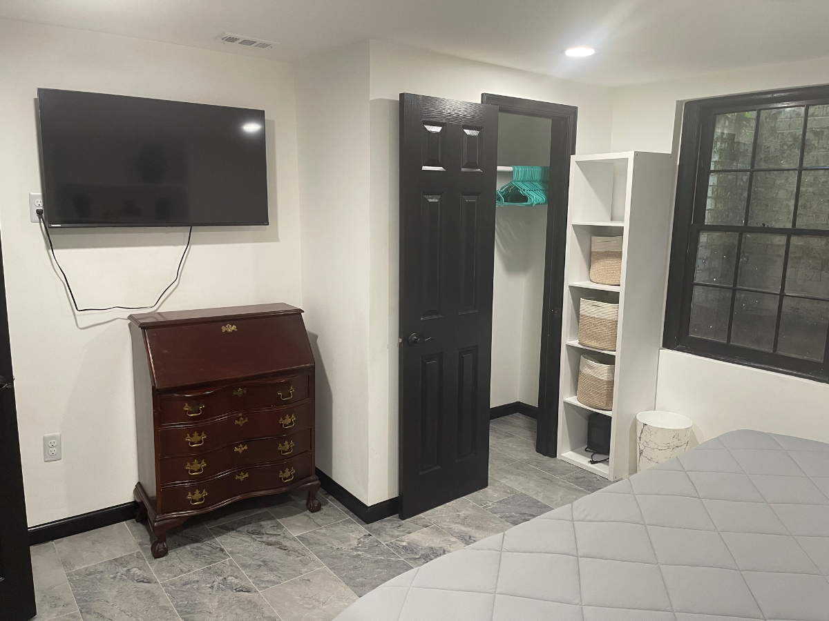 GORGEOUS FURNISHED BASEMENT APARTMENT IN WASHINGTON DC - Photo 4