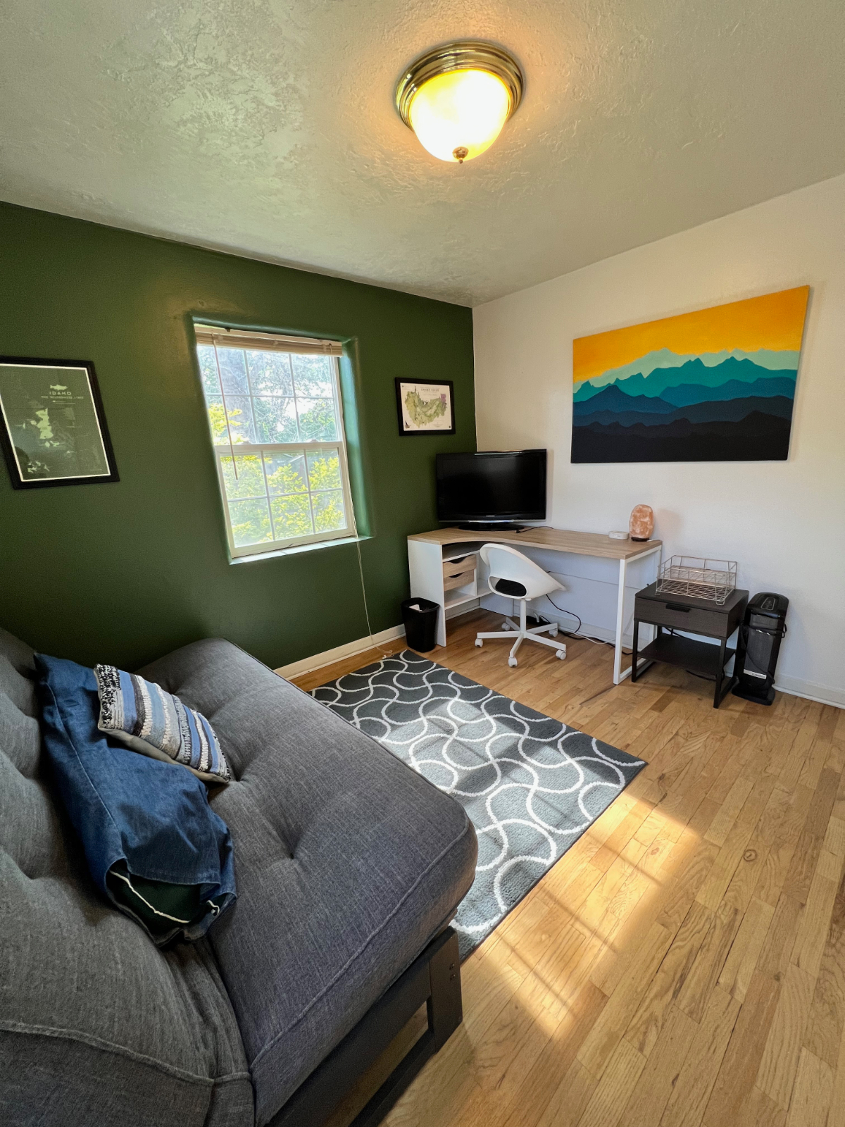 Central and Spacious - Photo 3