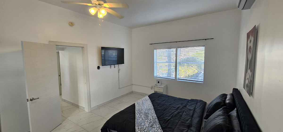 Miami Beach apartment 1 block away - Photo 11