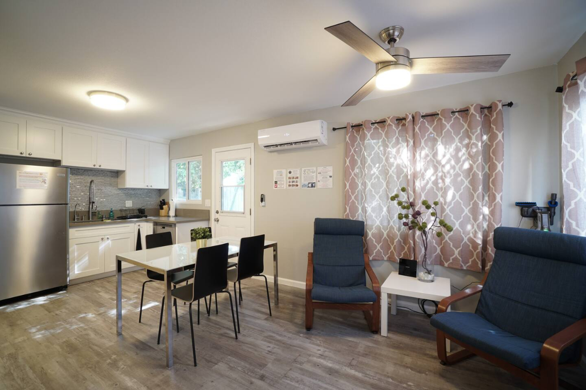 Unit 403 -Stunning 3-Bed Bungalow in Pasadena