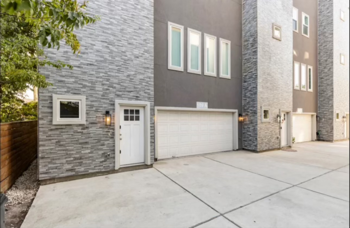 Exquisite 3-bedroom, 3.5-bathroom luxury townhouse in downtown Houston
