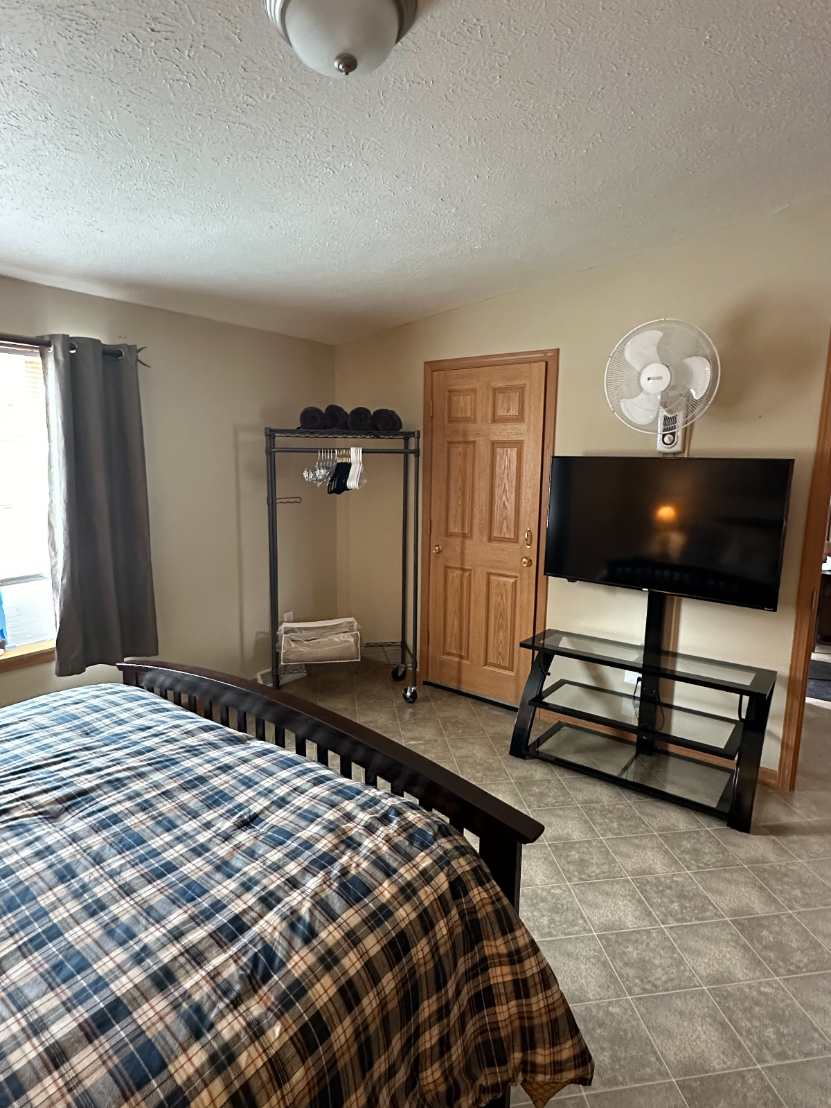 Quiet home just outside of Oneonta ideal for traveling nurses or professionals. - Photo 9