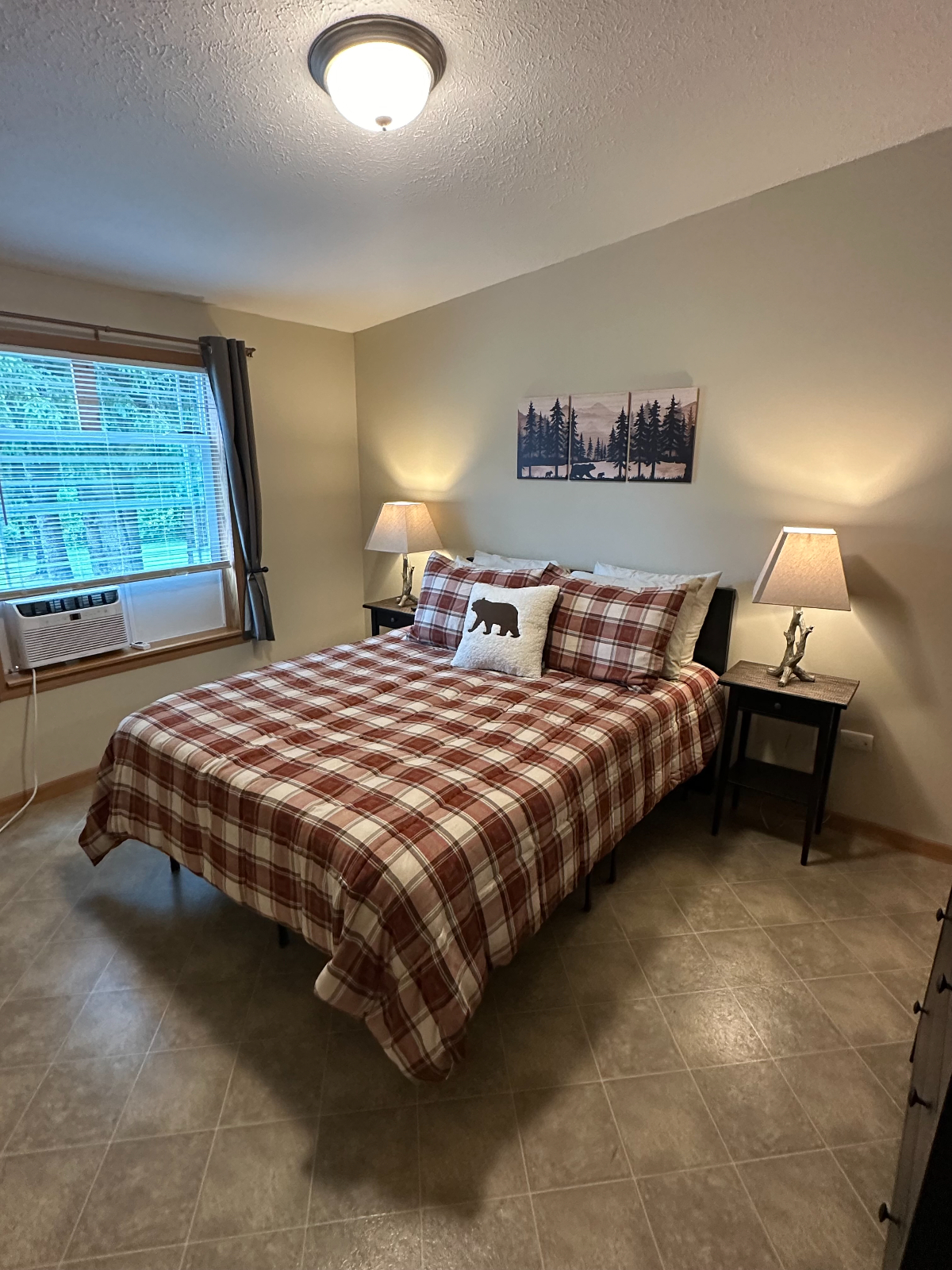 Quiet home just outside of Oneonta ideal for traveling nurses or professionals. - Photo 12