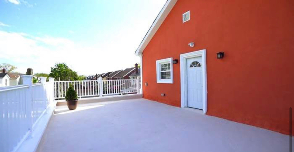 Queens Furnished Home - Photo 3