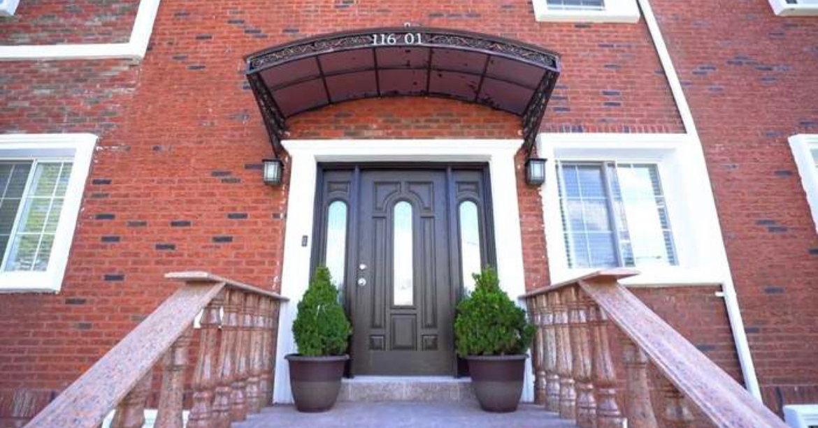 Queens Furnished Home - Photo 1