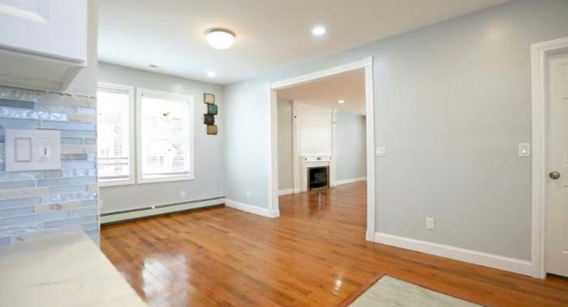 Queens Furnished Home - Photo 5