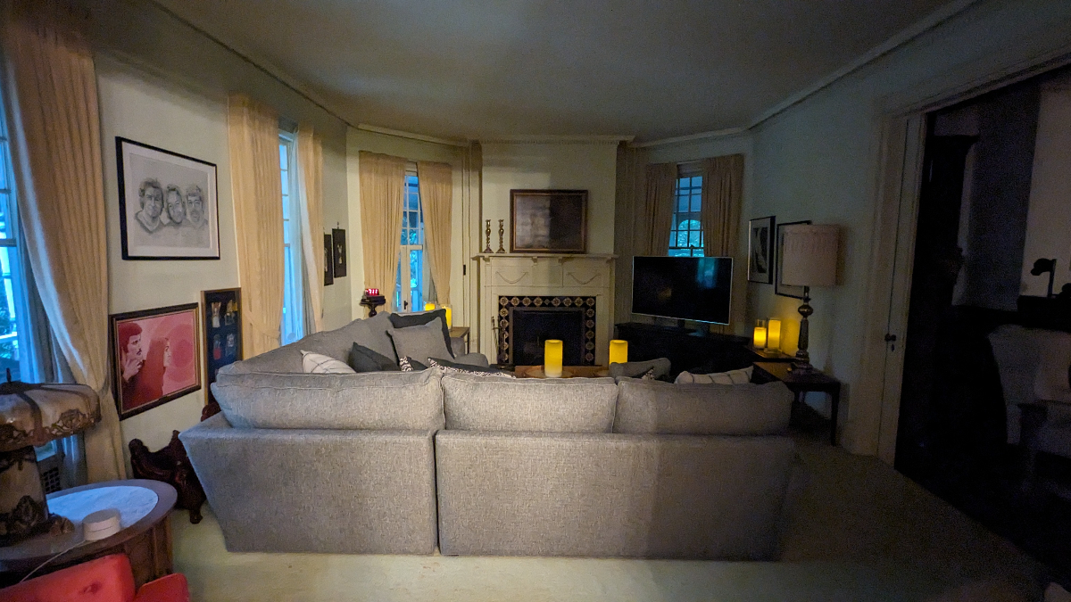 5 bdrm Victorian, built in 1881 with 21 rooms on 4 very private acres - Photo 11