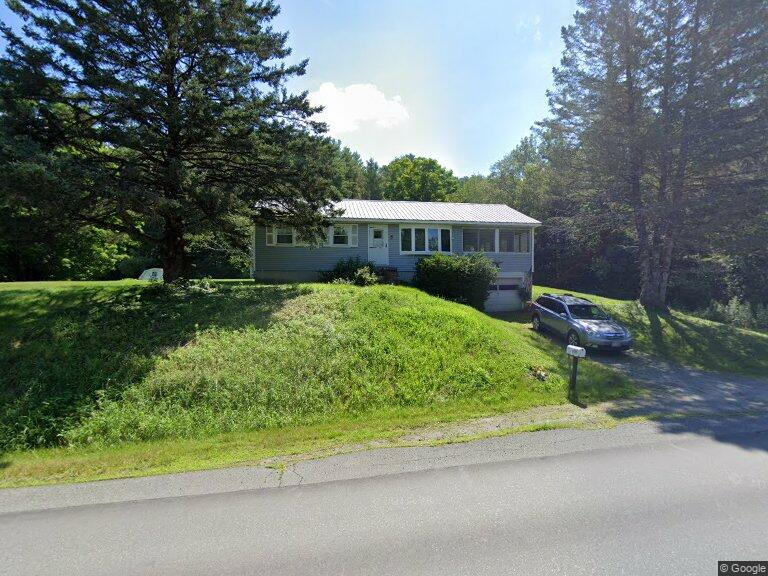 Quiet Newly-Renovated 2-bedroom Walk-in Basement of Ranch-style Home - Photo 4