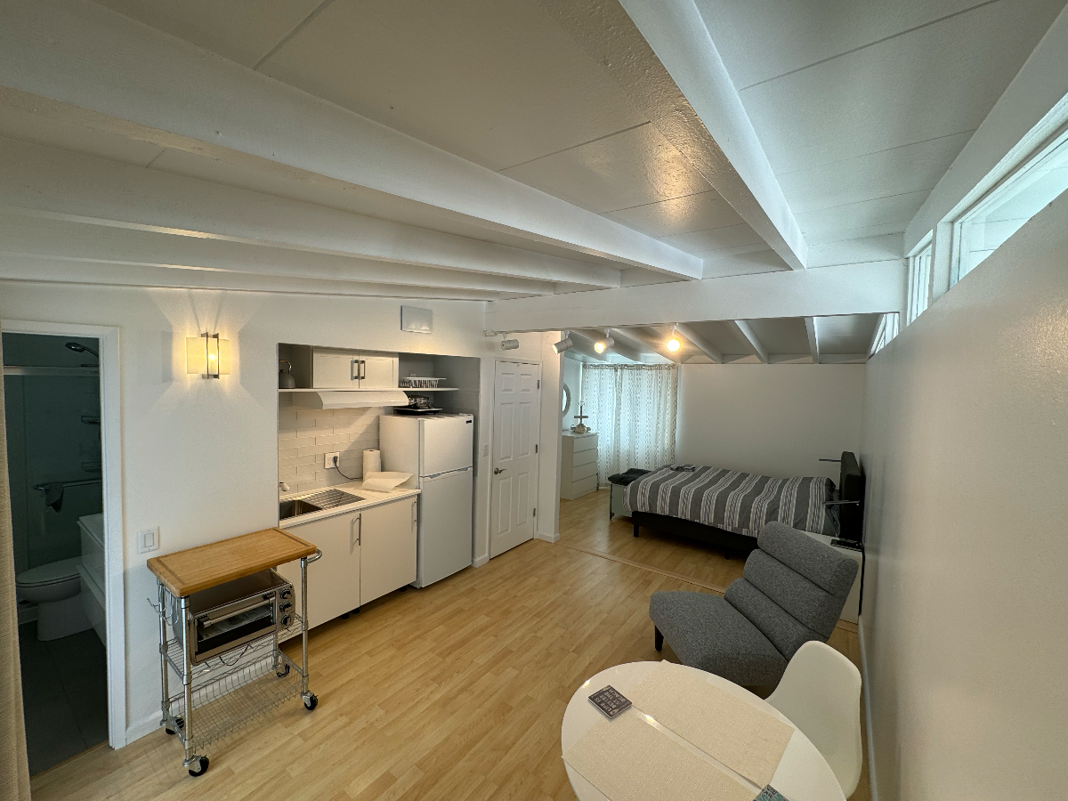 Furnished Studio 1/2 mile from Mission Bay- Avail June 3, 2026 - Photo 3