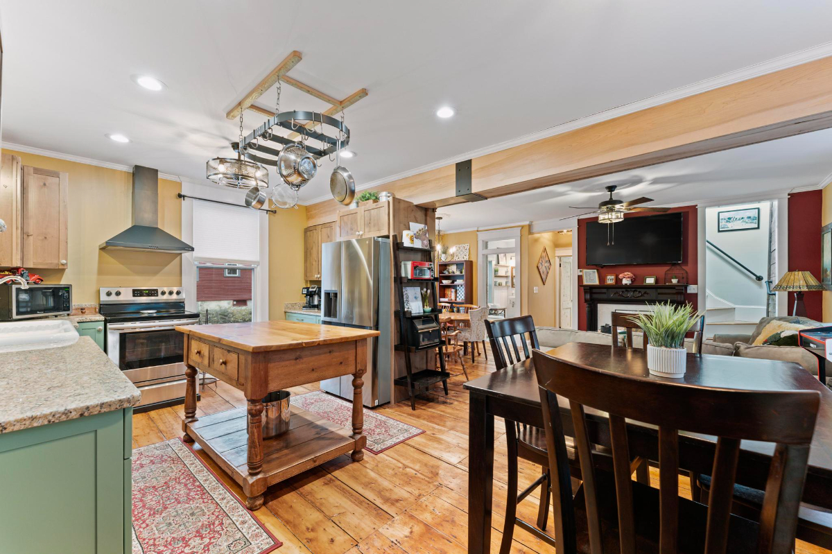 Cozy home in Chester - Photo 5