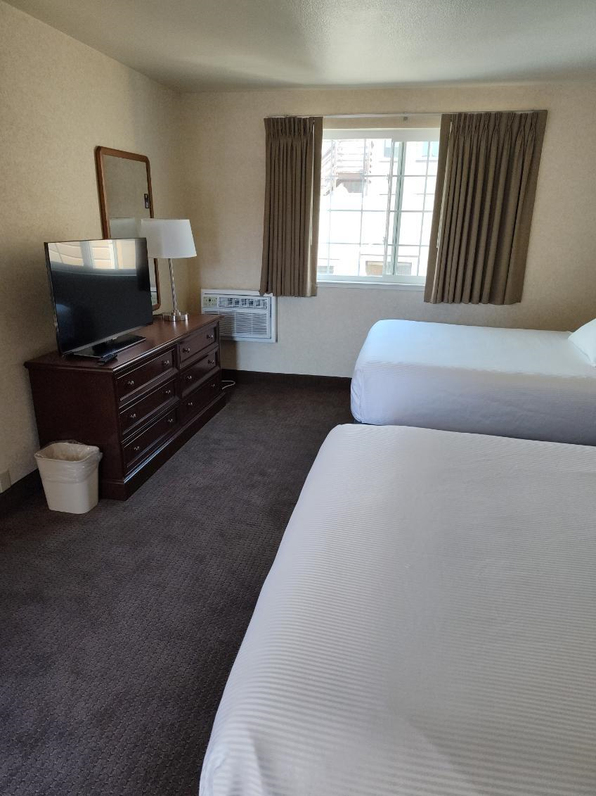 Escape to the Bay with Your Dream Stay at Travelodge San Francisco Bay - Explore, Relax, & Unwind in Your Choice of Three Inviting Rooms SNQ2