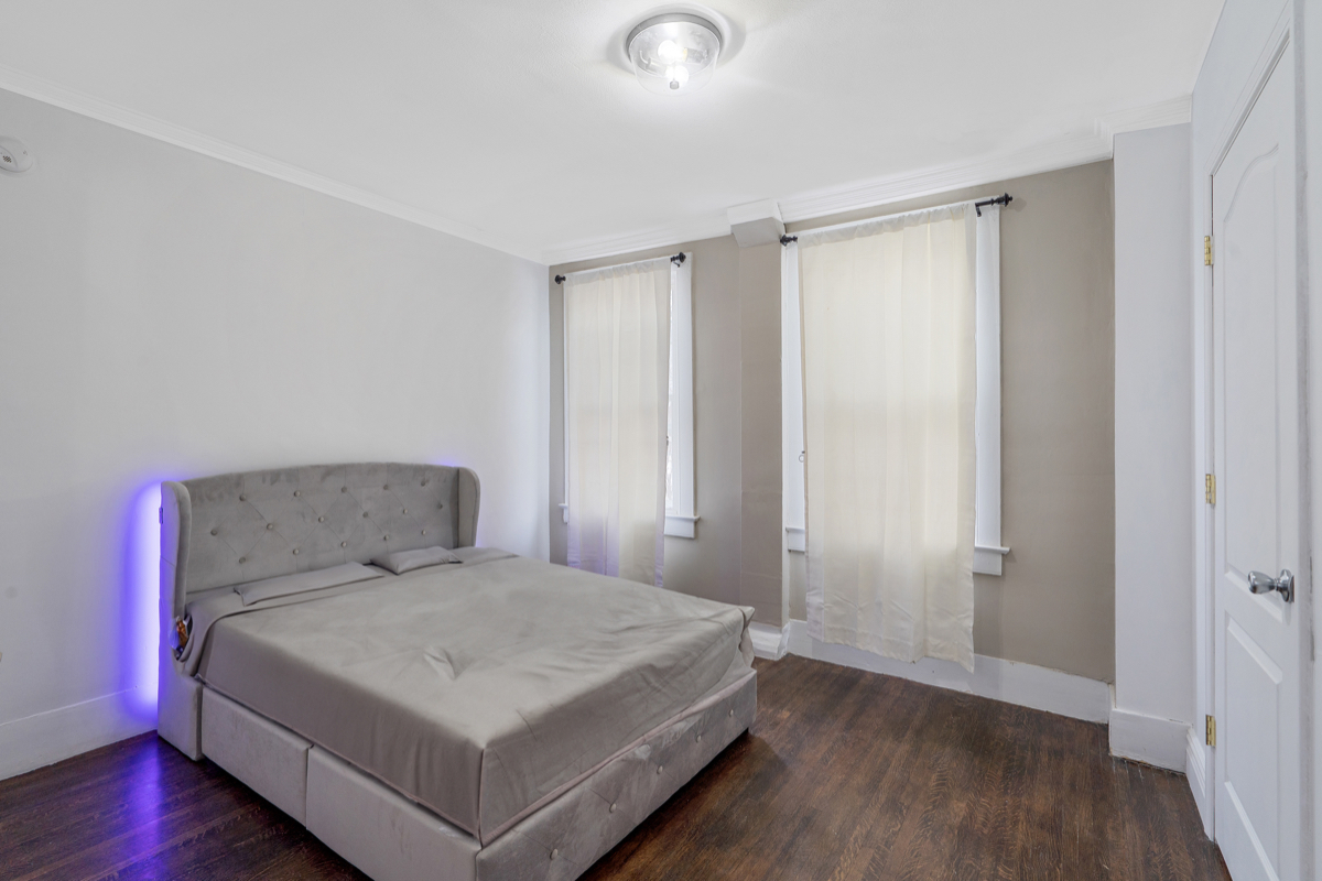The Hampton Manor - Photo 11