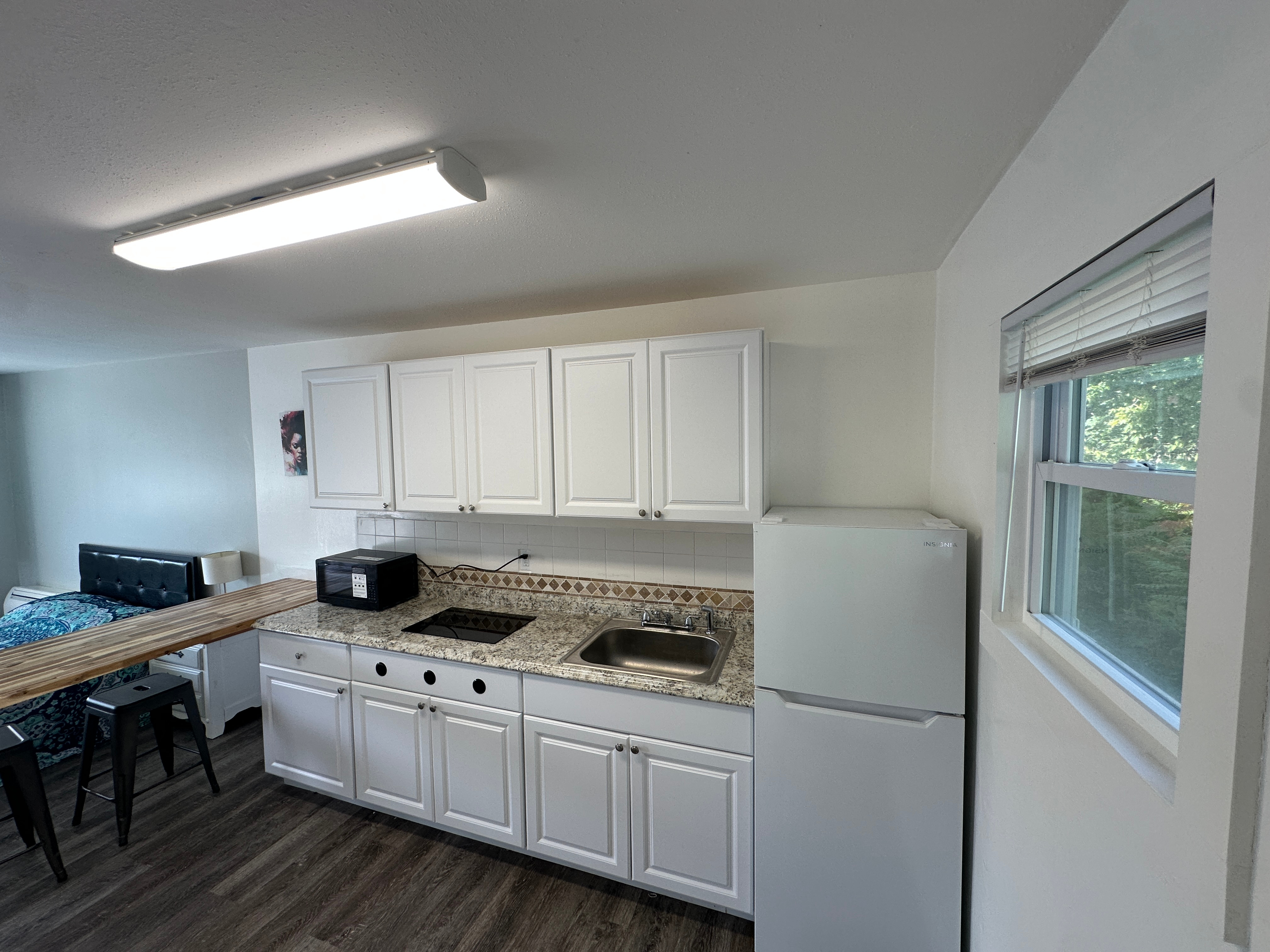 Rutland Town, Studio Efficiency with Kitchenette - Photo 12