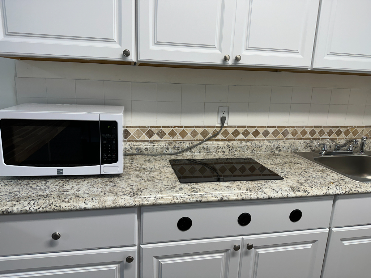 Rutland Town, Studio Efficiency with Kitchenette - Photo 4