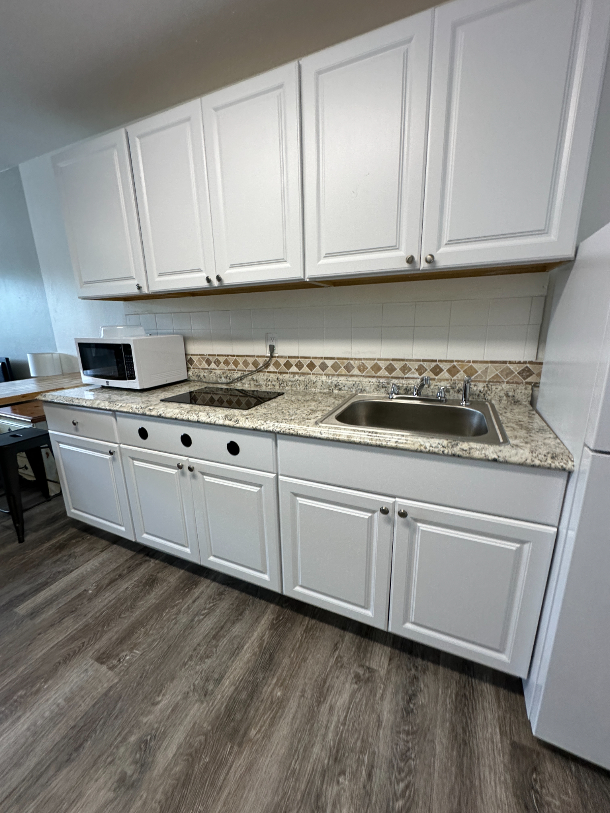 Rutland Town, Studio Efficiency with Kitchenette - Photo 6