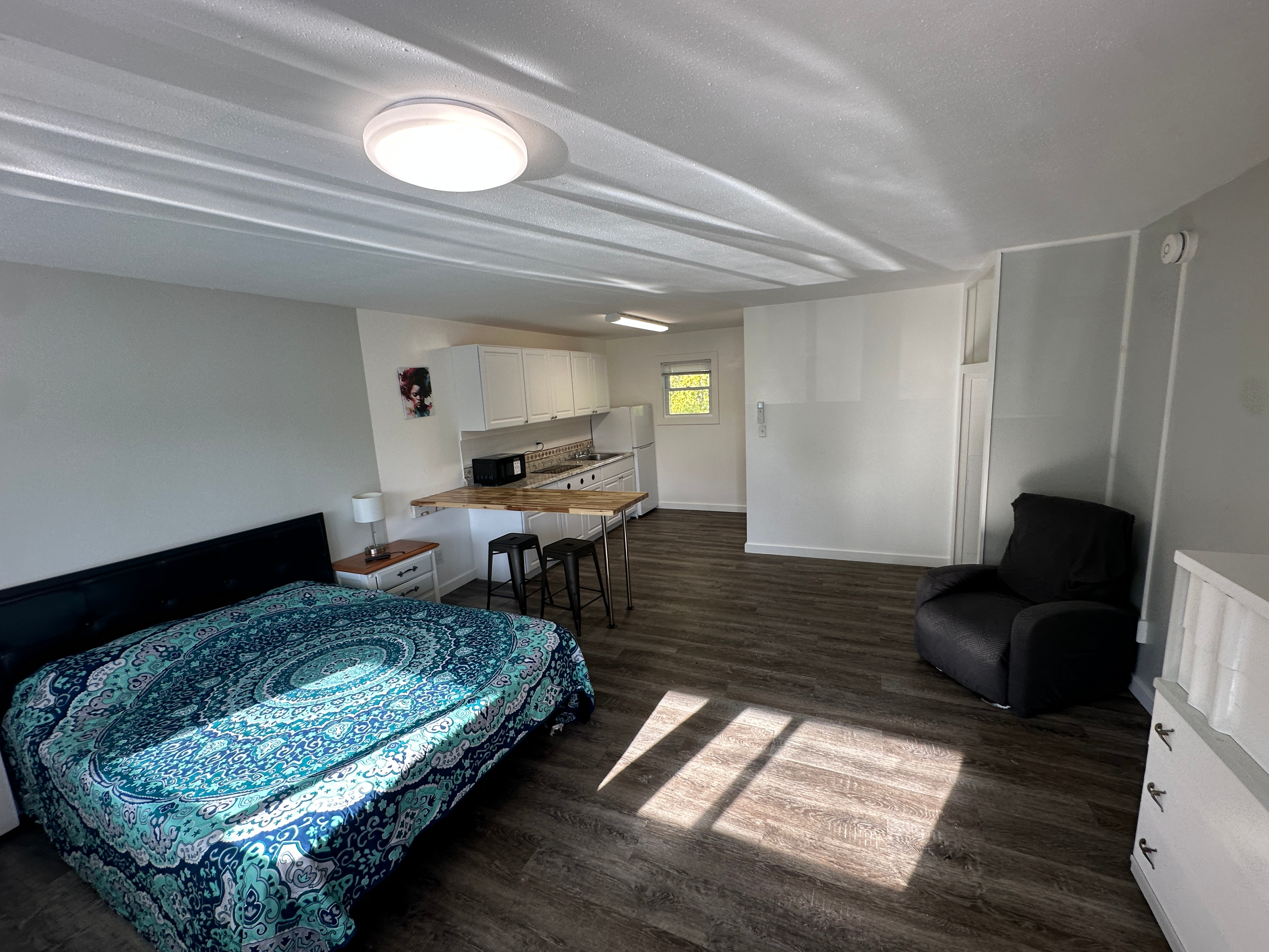 Rutland Town, Studio Efficiency with Kitchenette - Photo 8