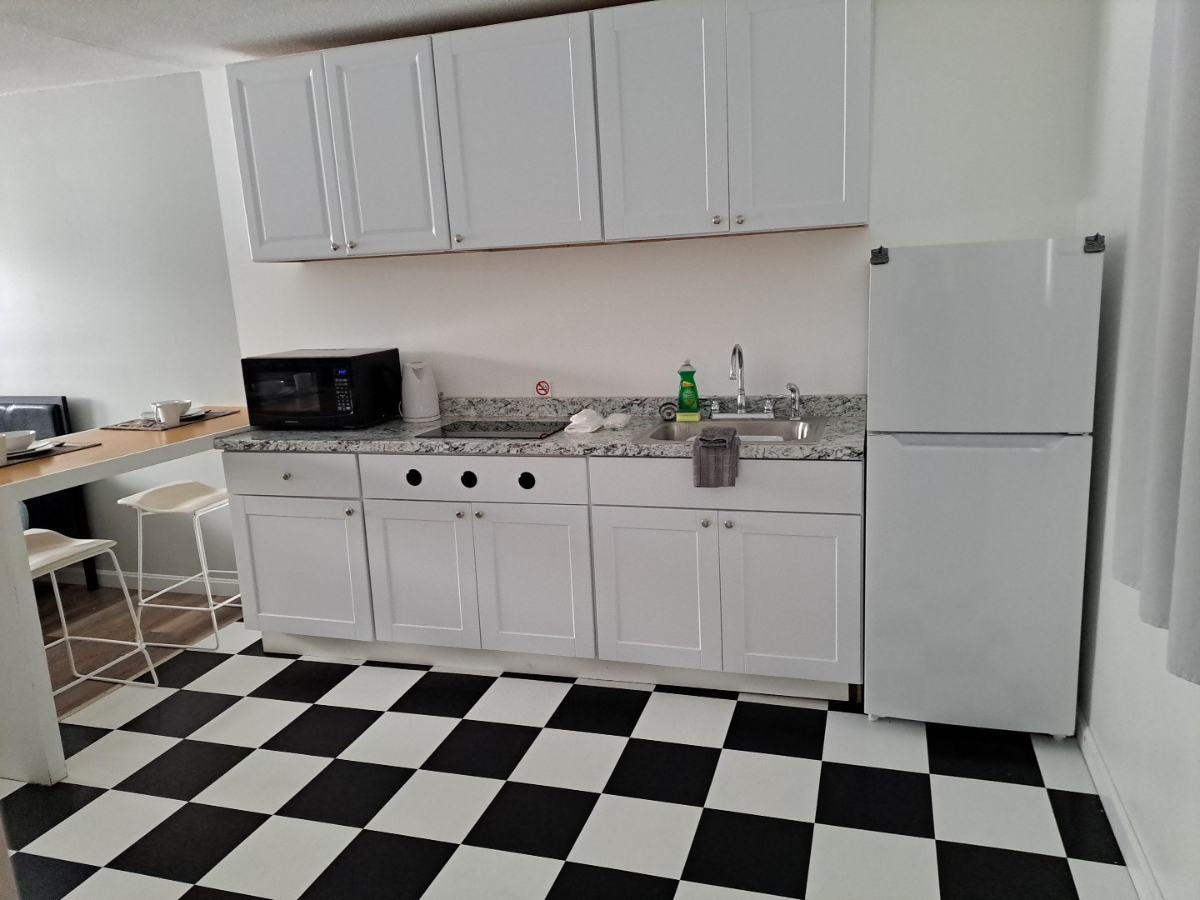 Rutland Town, Studio Efficiency with Kitchenette - Photo 1