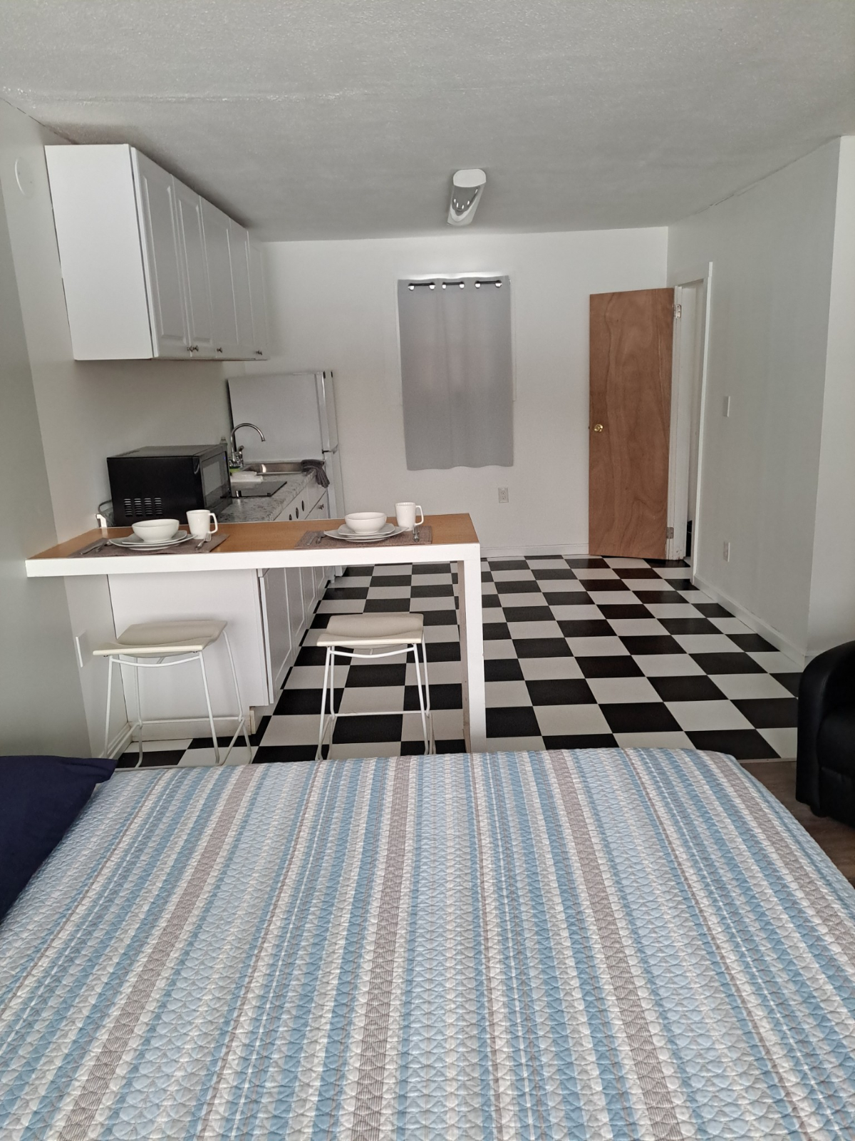 Rutland Town, Studio Efficiency with Kitchenette - Photo 3