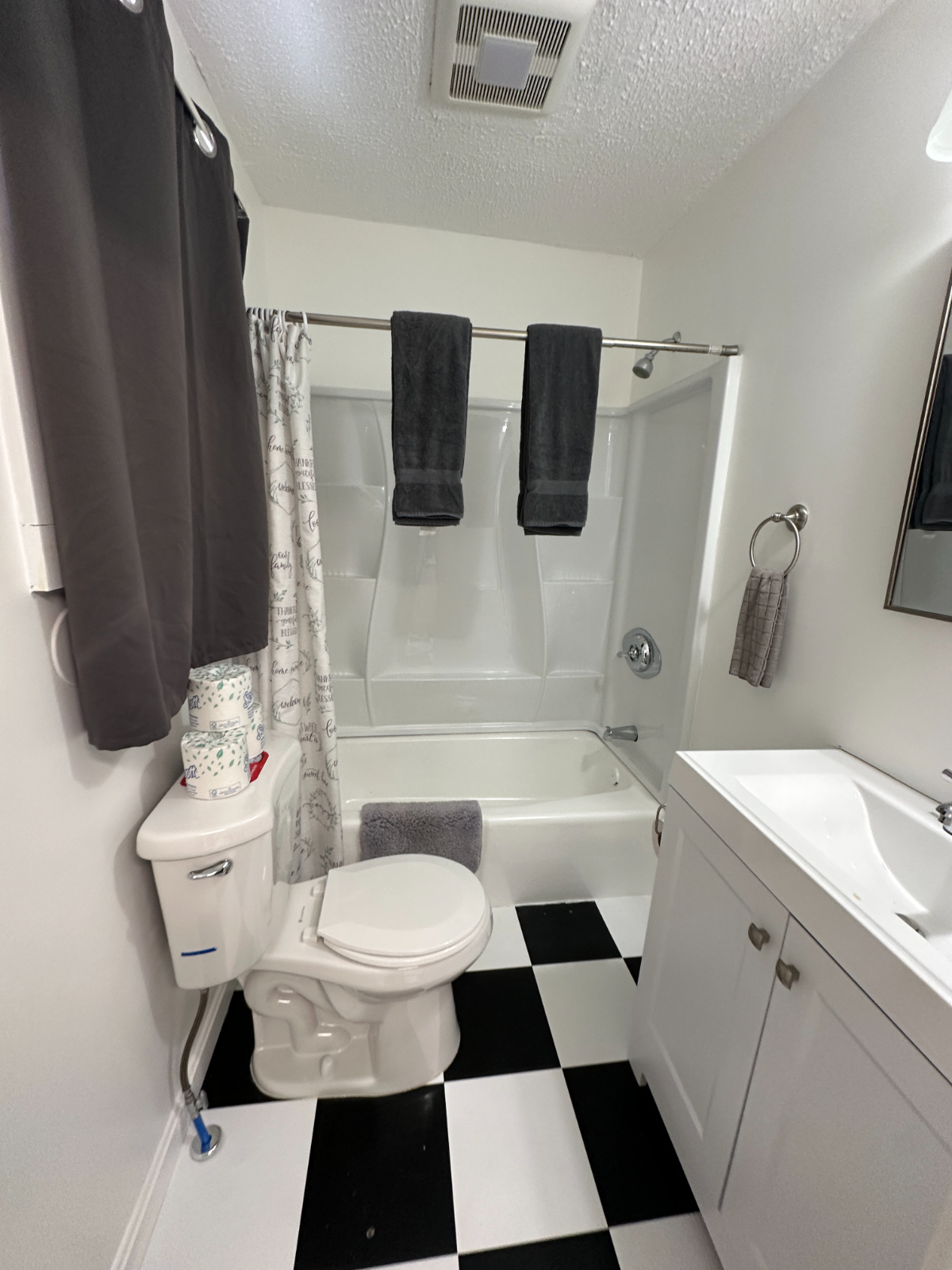 Rutland Town, Studio Efficiency with Kitchenette - Photo 2