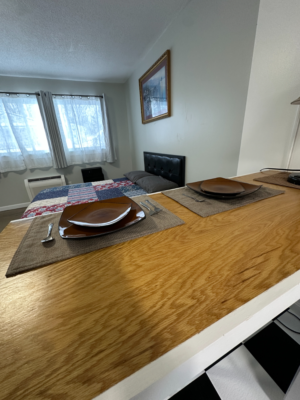 Rutland Town, Studio Efficiency with Kitchenette - Photo 1