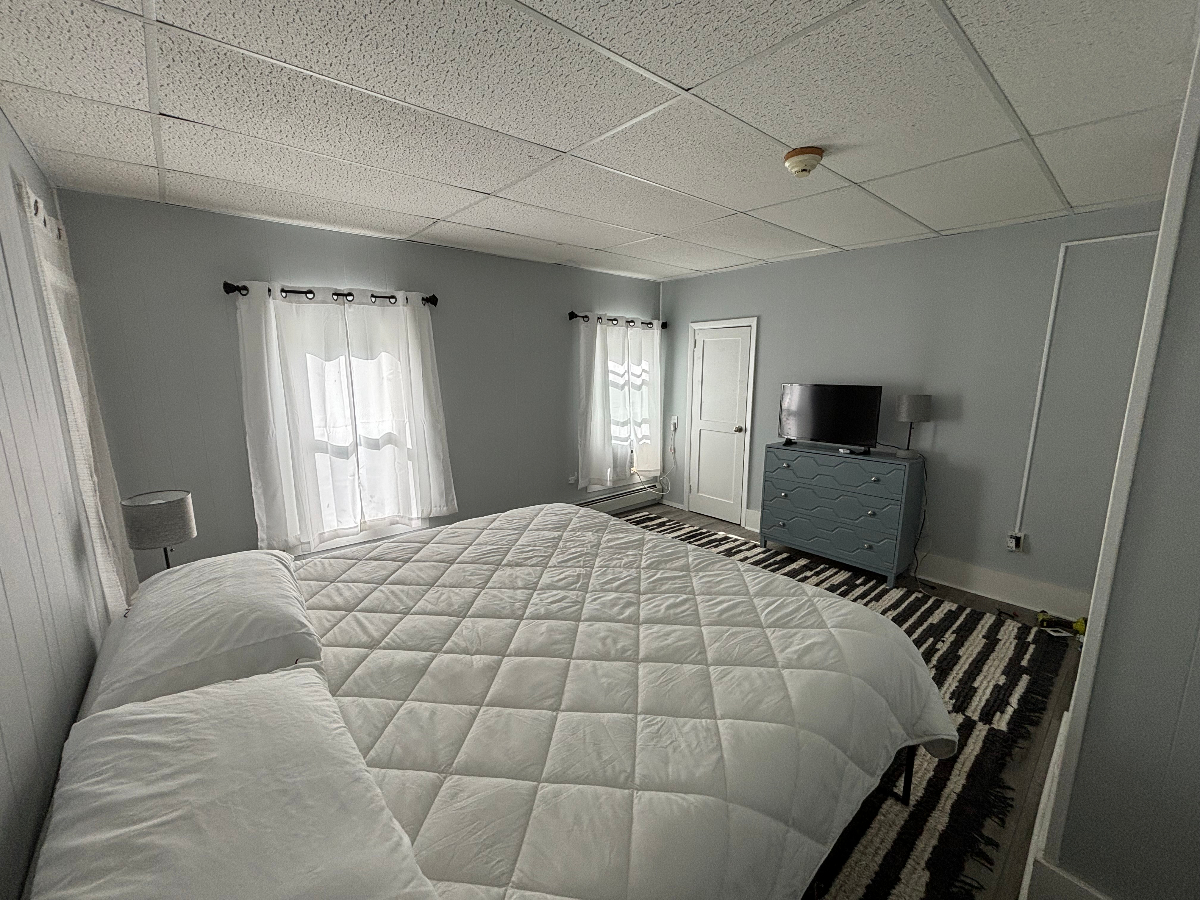 Beautiful Lake View One Bedroom Apartment outside of Canandaigua and Naples, New York - Photo 5
