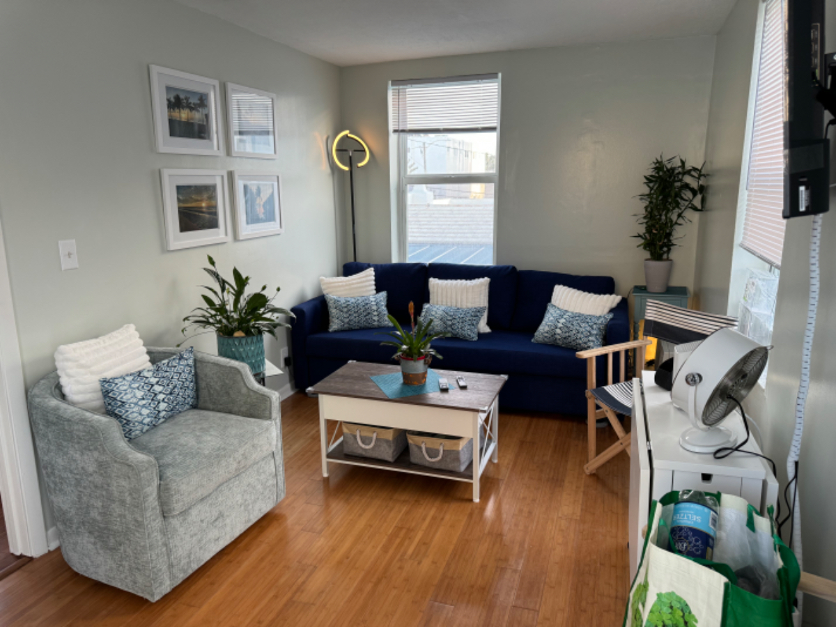 Hollywood Beach 1 bedroom 1 bath Condo - Photo 2
