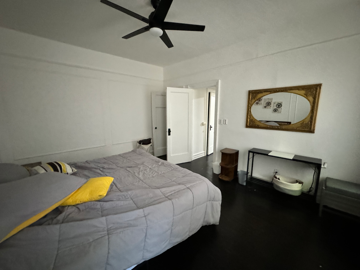 large one bedroom in midwood area apt1 - Photo 2