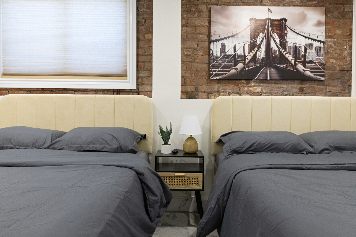 Charming 2-Bedroom Gem in Brooklyn Neighborhood, Near Hospitals - Photo 7