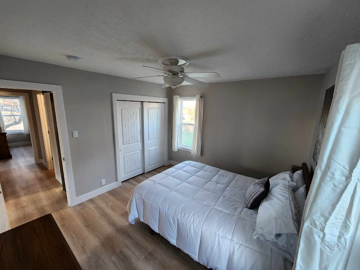 Newly Remodeled Home - Photo 3