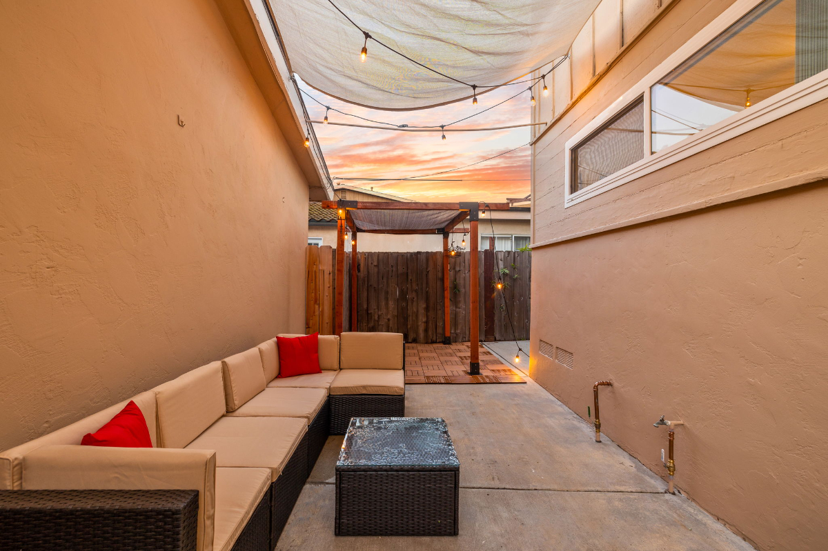 Pacific Beach 2BR, Yard, Sunny, Parking & W/D - Photo 6