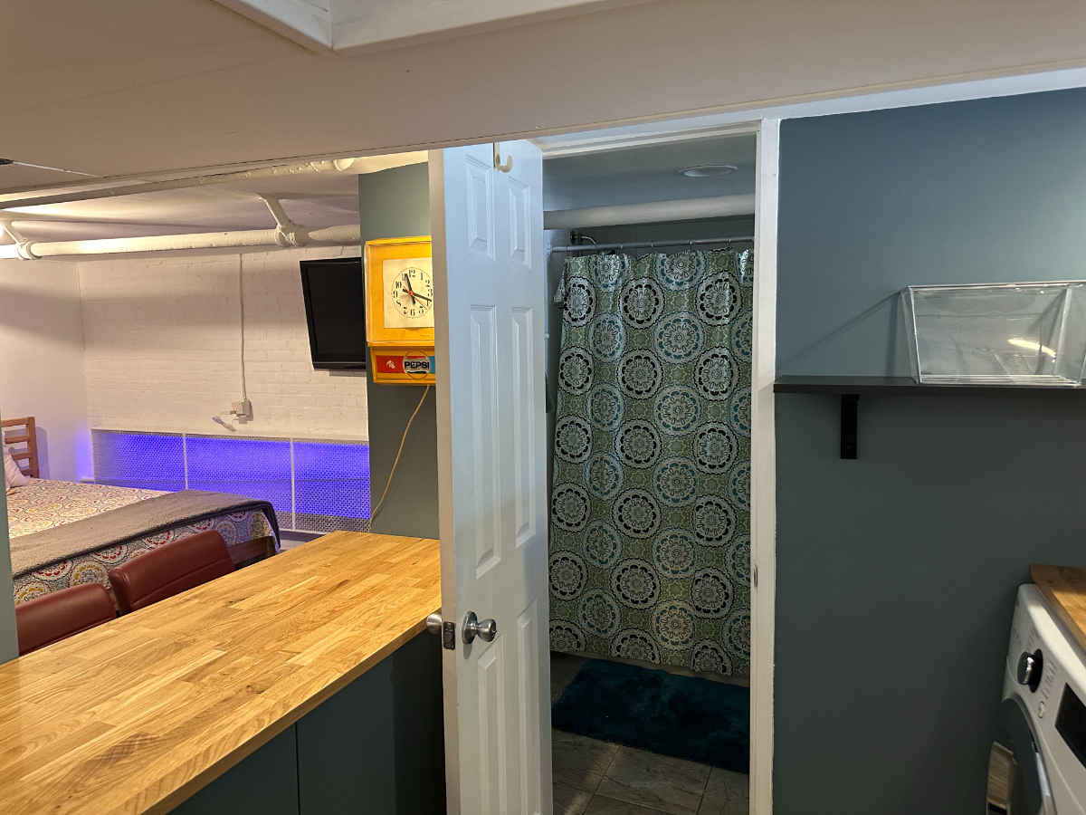 Cozy Petworth Studio with Private Patio & Parking - Photo 8