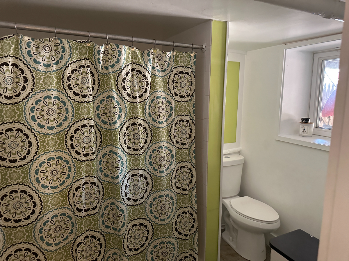Cozy Petworth Studio with Private Patio & Parking - Photo 9