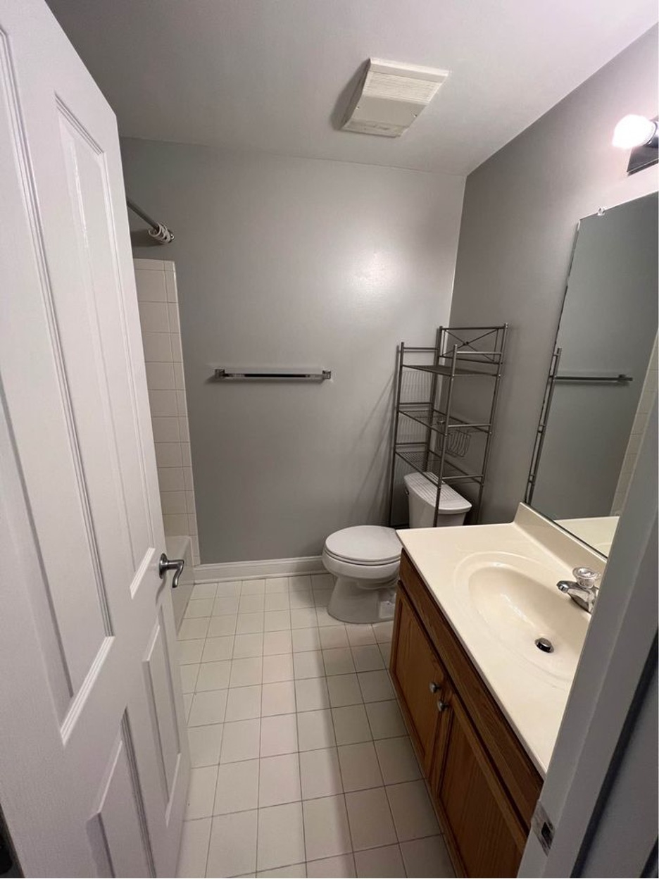 Beautiful Suburban Townhome in Baltimore City - Photo 9