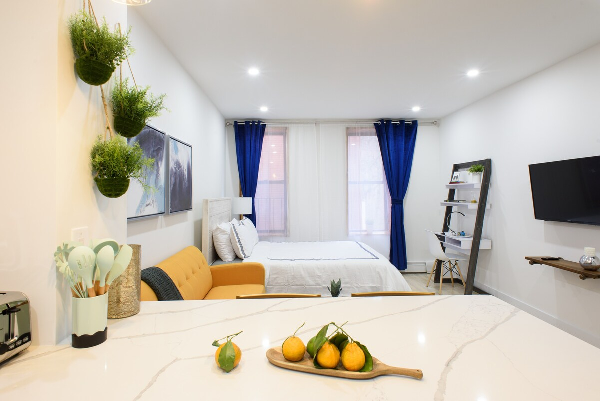 Renovated Studio Prime UES WD in unit (819621)