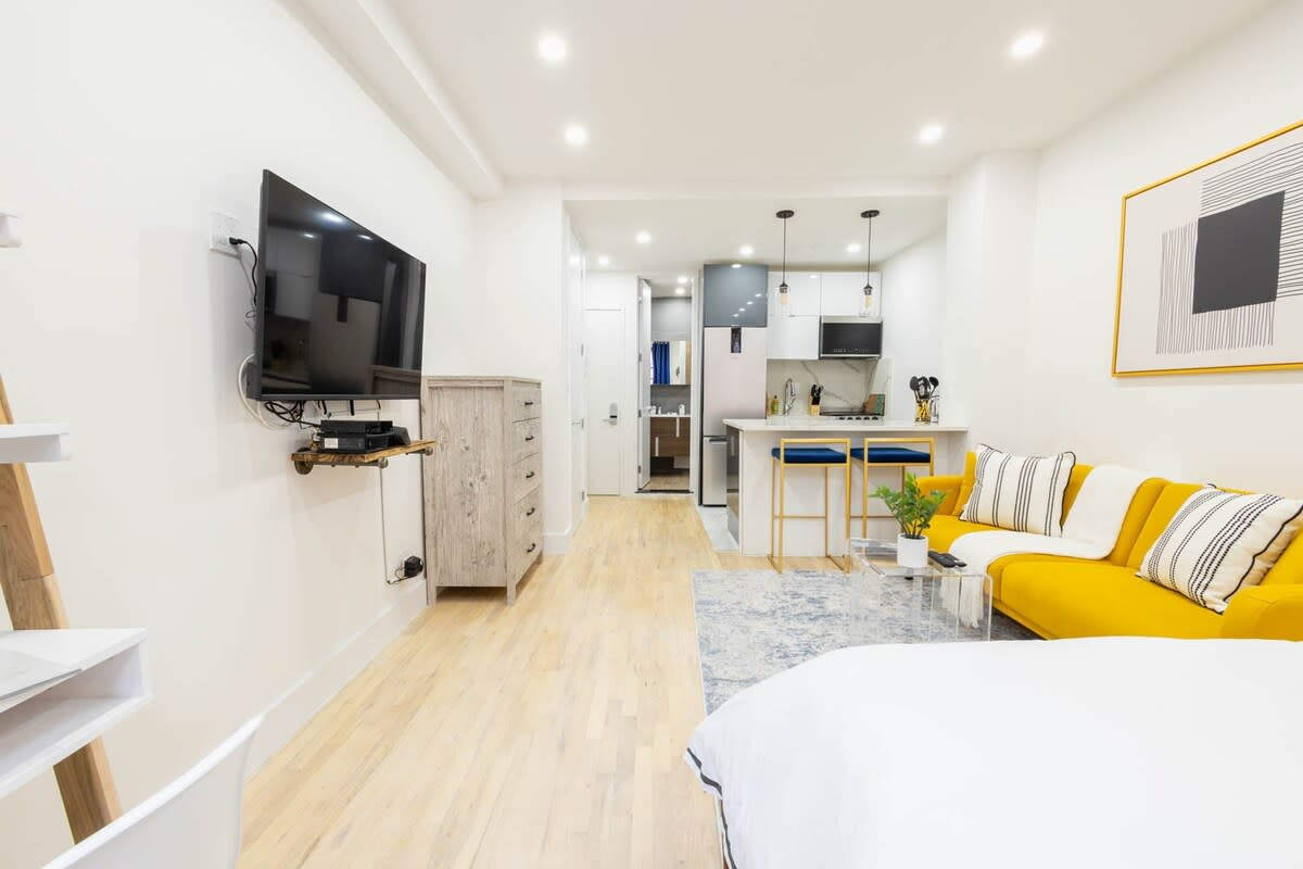 Large studio W/D in the unit prime UES (819608)
