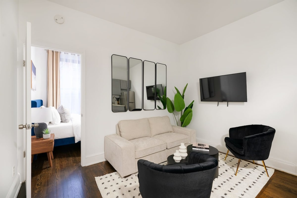 Stylish 3BR W/D GYM (819787)