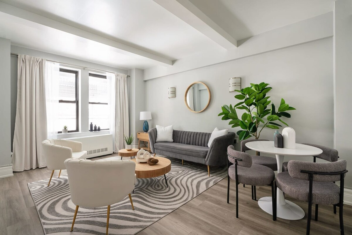New 1BR/1Bth UWS Doorman Gym (819726)