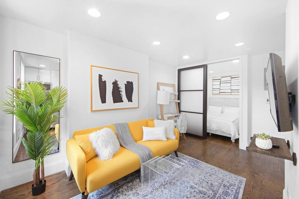Modern Lower East Side 1BR Prime Location (819716)